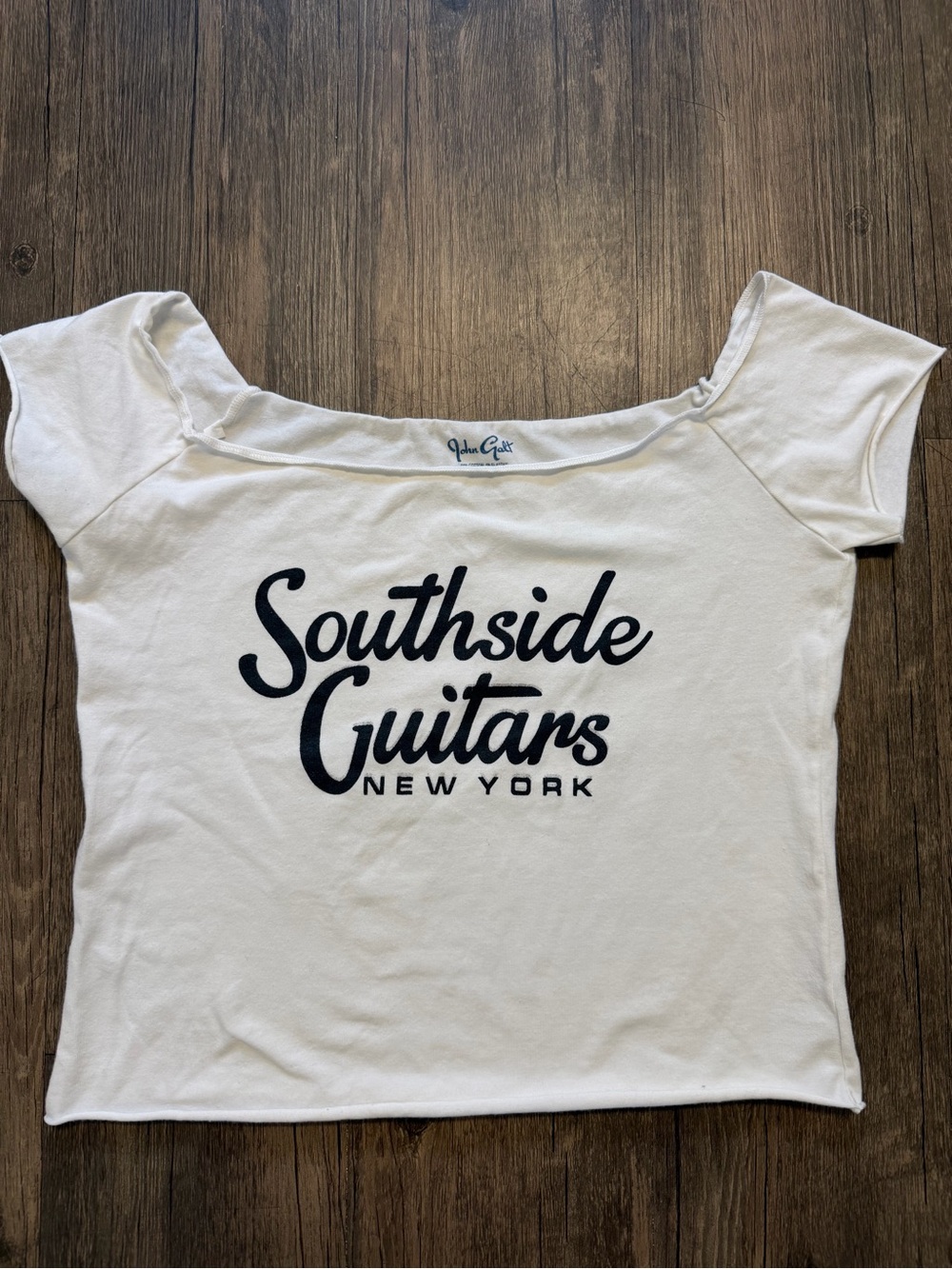 Brandy Melville White Raw Hem Boat Neckine Short Sleeves Graphic t- Shirt - Picture 3 of 9